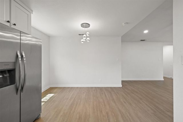 902 Hillside Oaks DR, Austin, TX 78745