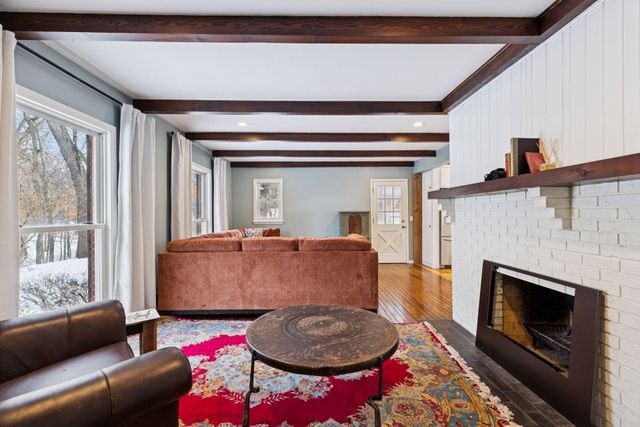 20 Spring Farm Lane, North Oaks, MN 55127