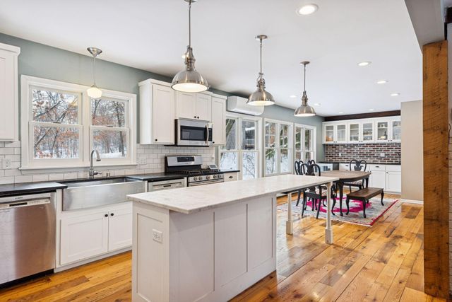 20 Spring Farm Lane, North Oaks, MN 55127