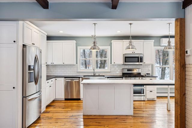 20 Spring Farm Lane, North Oaks, MN 55127