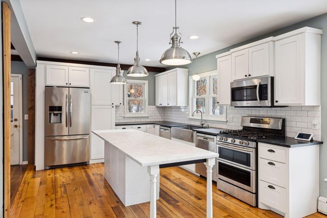 20 Spring Farm Lane, North Oaks, MN 55127