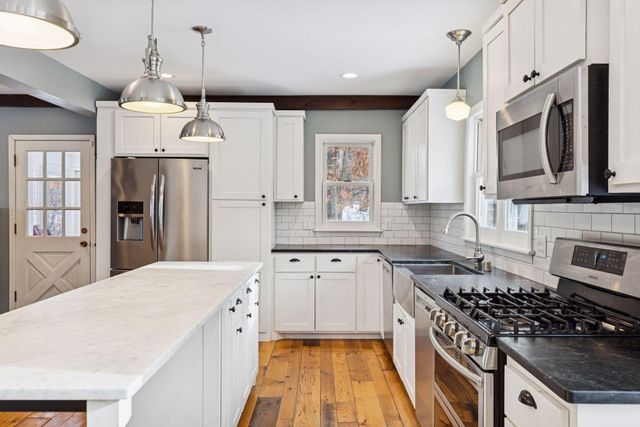 20 Spring Farm Lane, North Oaks, MN 55127