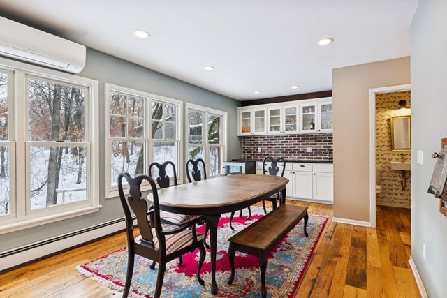 20 Spring Farm Lane, North Oaks, MN 55127