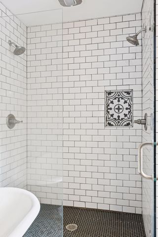 20 Spring Farm Lane, North Oaks, MN 55127