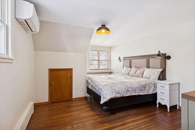 20 Spring Farm Lane, North Oaks, MN 55127