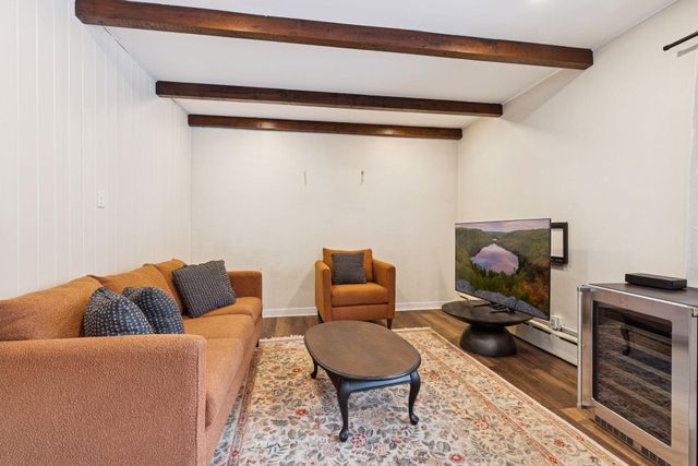 20 Spring Farm Lane, North Oaks, MN 55127