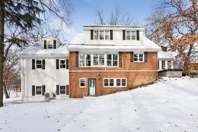 20 Spring Farm Lane, North Oaks, MN 55127