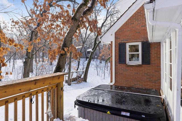 20 Spring Farm Lane, North Oaks, MN 55127