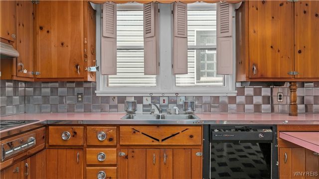 81 Como Avenue, Buffalo, NY 14220