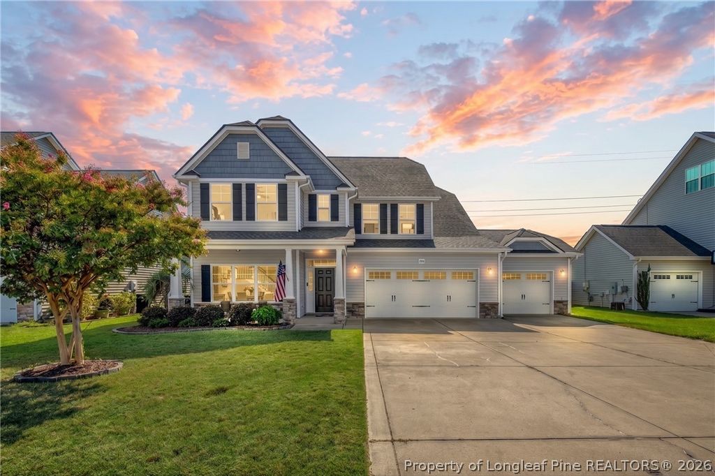 1612 Man O War Drive, Hope Mills, NC 28348 — exterior