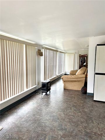 9129 State Route 60 NW, Mcconnelsville, OH 43756