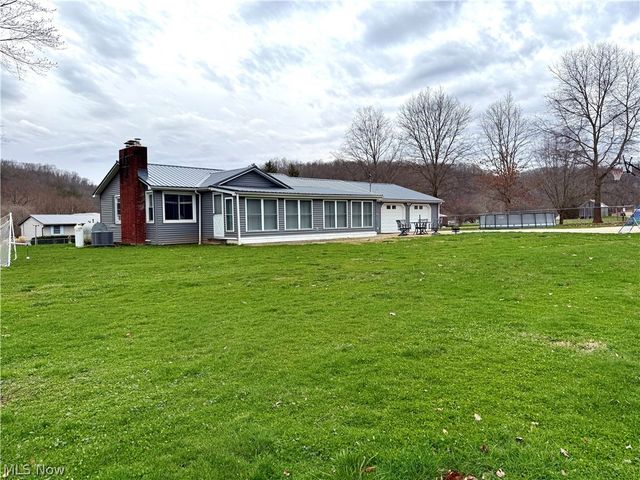 9129 State Route 60 NW, Mcconnelsville, OH 43756