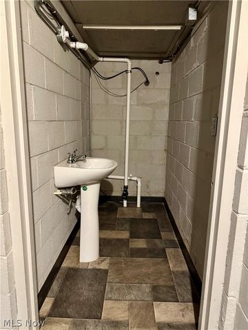 9129 State Route 60 NW, Mcconnelsville, OH 43756