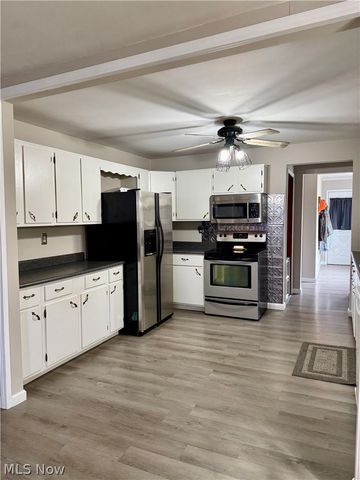 9129 State Route 60 NW, Mcconnelsville, OH 43756