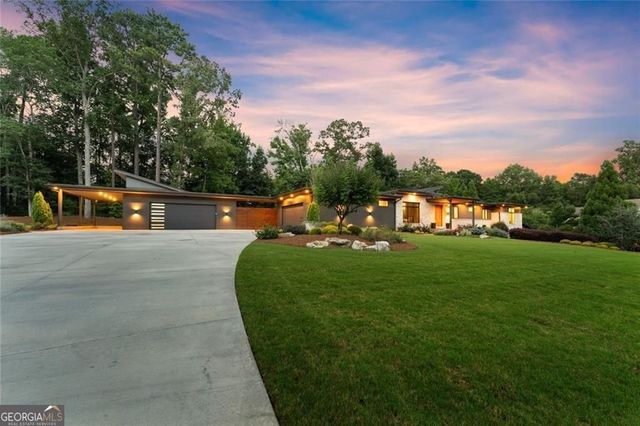 574 Riverside Road, Sugar Hill, GA 30518