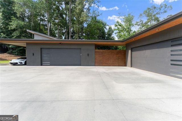 574 Riverside Road, Sugar Hill, GA 30518