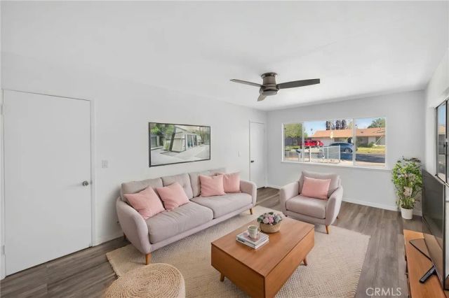 291 W Whittier, Hemet, CA 92543