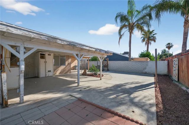 291 W Whittier, Hemet, CA 92543