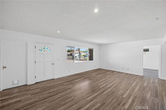 291 W Whittier, Hemet, CA 92543