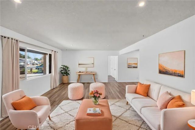 291 W Whittier, Hemet, CA 92543