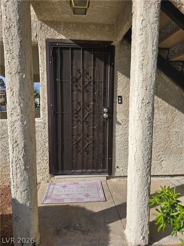 5060 Newport Cove Drive B, Las Vegas, NV 89119