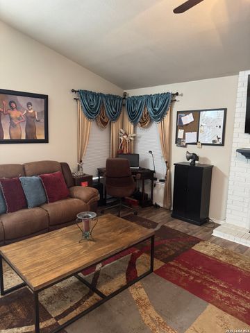 6815 Raintree, San Antonio, TX 78233