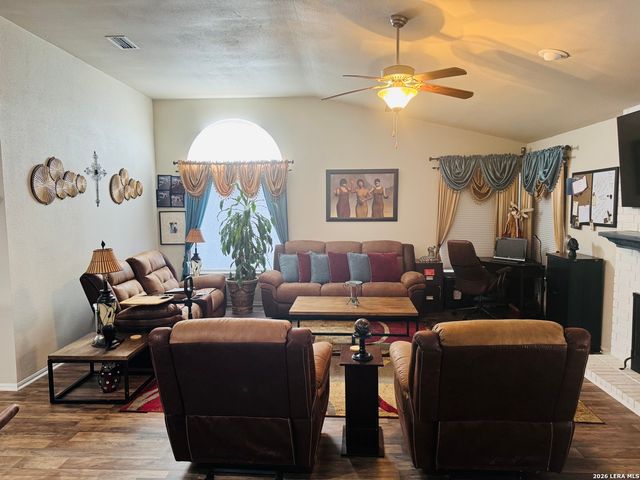 6815 Raintree, San Antonio, TX 78233