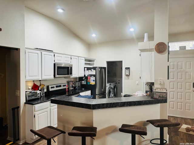 6815 Raintree, San Antonio, TX 78233