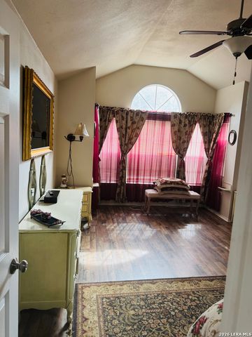 6815 Raintree, San Antonio, TX 78233