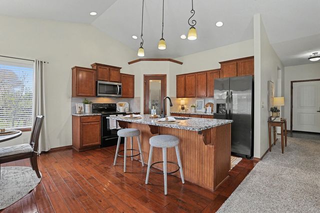 605 W Point Cir, Andover, KS 67002