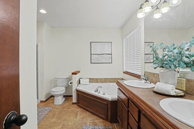 605 W Point Cir, Andover, KS 67002