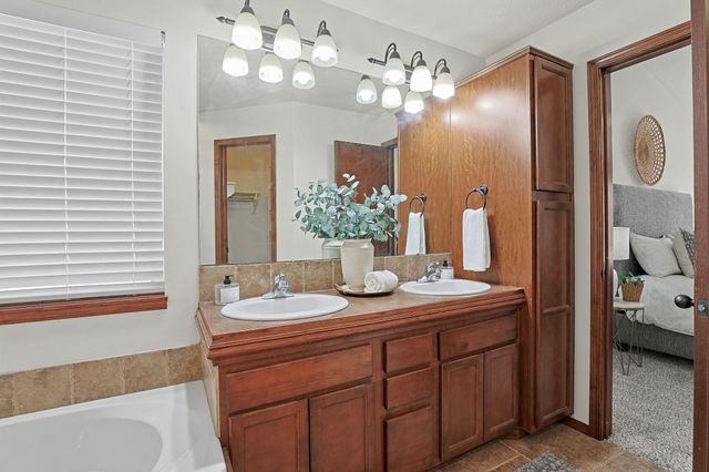 605 W Point Cir, Andover, KS 67002