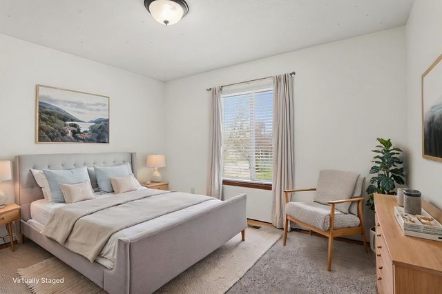 605 W Point Cir, Andover, KS 67002