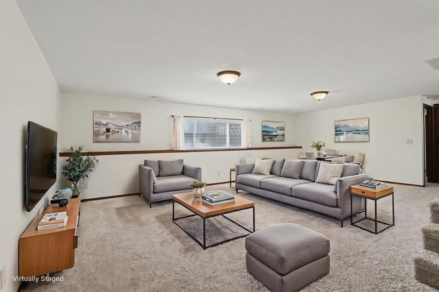 605 W Point Cir, Andover, KS 67002