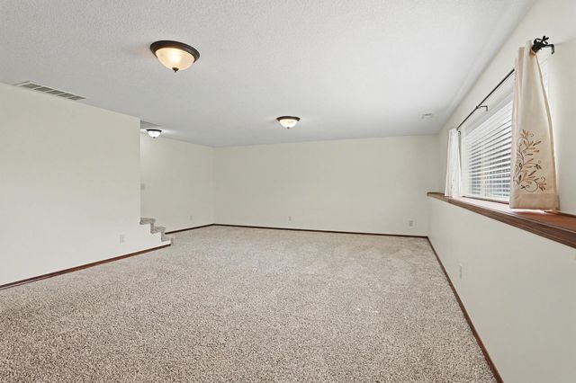 605 W Point Cir, Andover, KS 67002