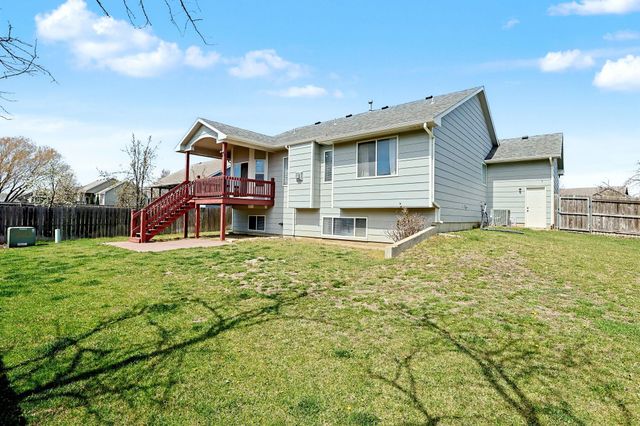 605 W Point Cir, Andover, KS 67002