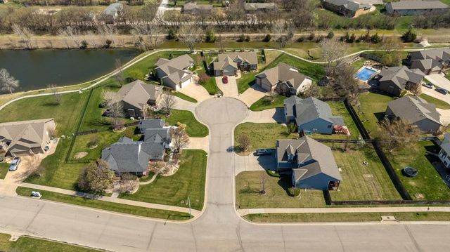 605 W Point Cir, Andover, KS 67002