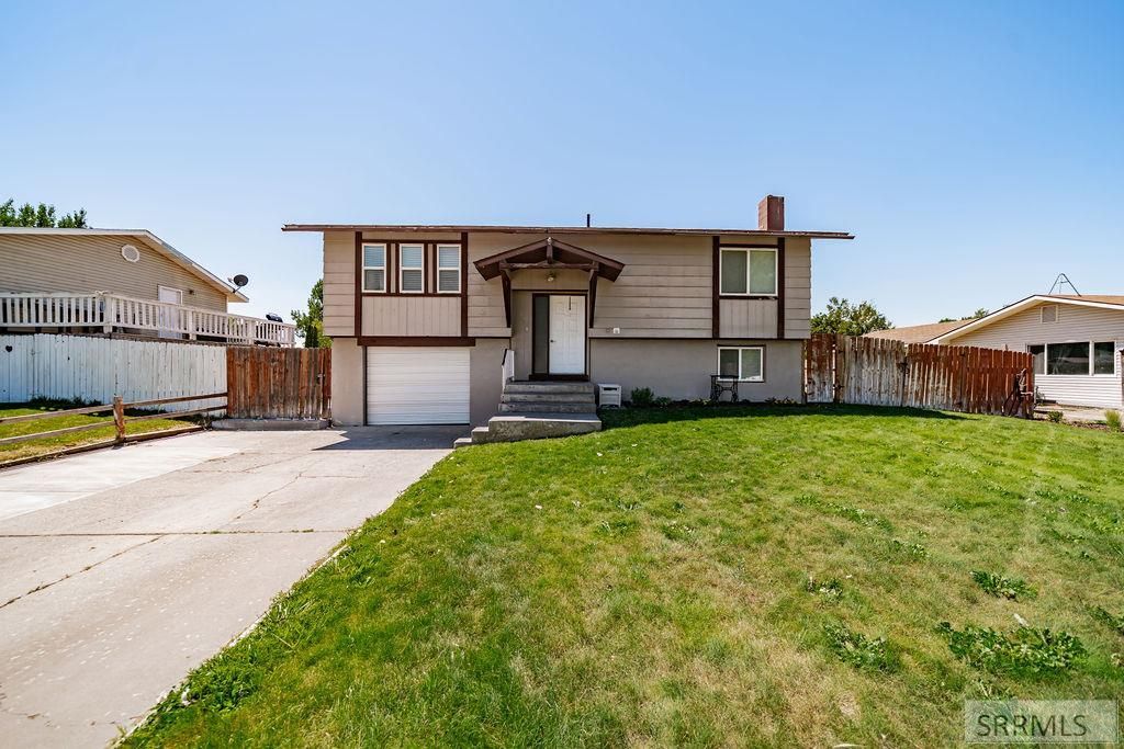 Image 1 of property listing at 580 Flamingo Avenue, Shelley, ID 83274