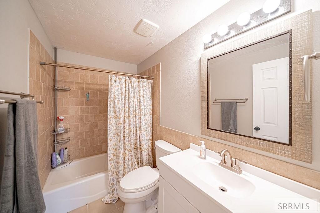 Image 15 of property listing at 580 Flamingo Avenue, Shelley, ID 83274