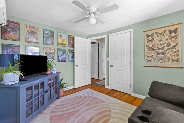 9 Williams St, Dudley, MA 01571