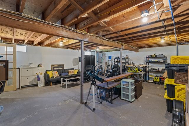 9 Williams St, Dudley, MA 01571