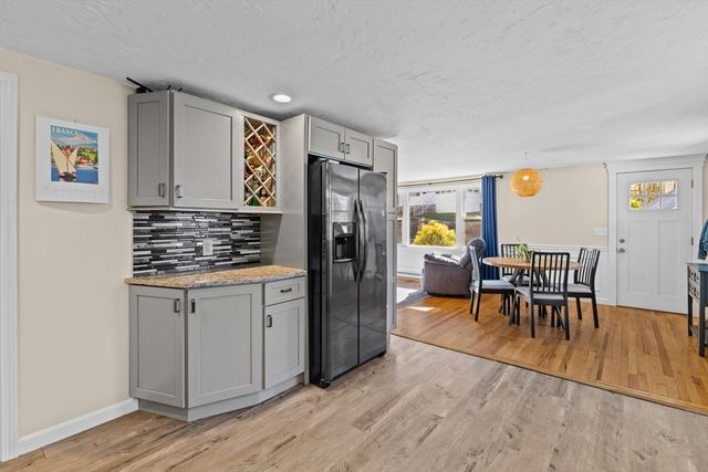 9 Williams St, Dudley, MA 01571