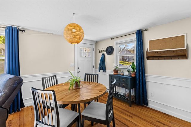 9 Williams St, Dudley, MA 01571