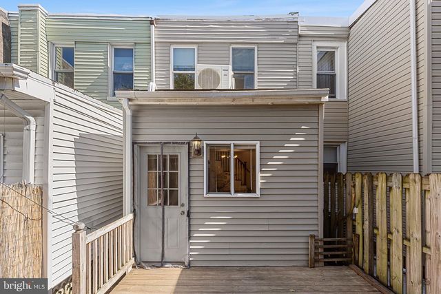 621 E FLORA ST, Philadelphia, PA 19125