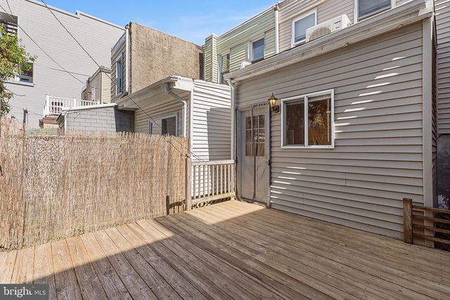 621 E FLORA ST, Philadelphia, PA 19125