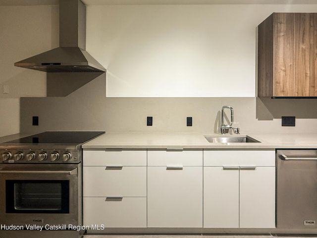 438 Warren Street, Hudson, NY 12534