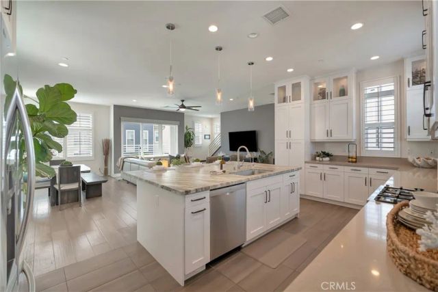 2105 Two Harbors Circle, Costa Mesa, CA 92627