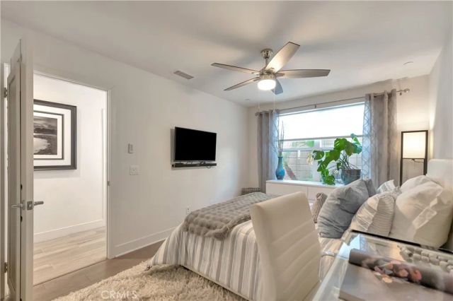 2105 Two Harbors Circle, Costa Mesa, CA 92627