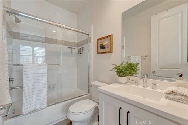 2105 Two Harbors Circle, Costa Mesa, CA 92627