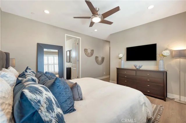 2105 Two Harbors Circle, Costa Mesa, CA 92627